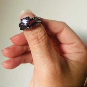 Elegant Purple Heart Ring .925 Sterling Silver